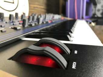 Dave Smith Instruments OB-6 Analog Synthesizer Фото 8