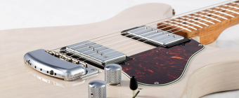 Music Man Valentine - Satin Natural - Figured Roasted Maple - Shell Фото 7
