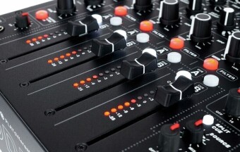 PLAYdifferently: MODEL 1.4 Фото 2