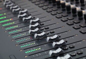 AVID Pro Tools | S3 Control Surface Studio Фото 4