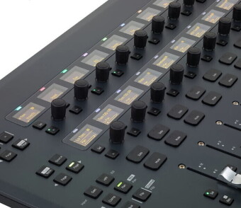 AVID Pro Tools | S3 Control Surface Studio Фото 6