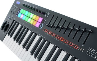 Novation Launchkey 61 MK3 Novation Launchkey 61 MK3 Фото 2