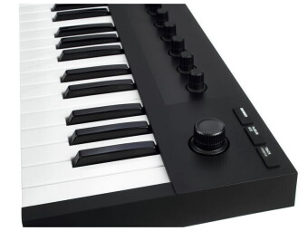 Native Instruments KOMPLETE KONTROL M32 Фото 3