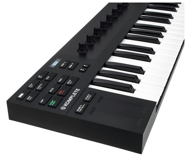 Native Instruments KOMPLETE KONTROL M32 купить в Москве | UNITED MUSIC