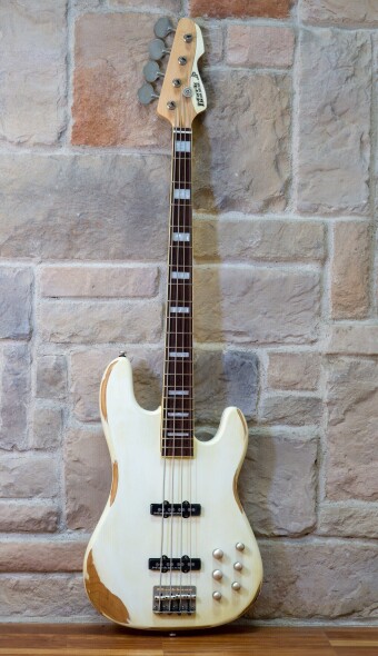 MARKBASS MB JP WHITE BATTERED 4 VG RW Фото 5