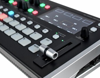 Roland V-8HD Фото 6