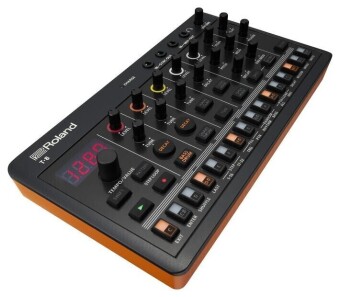 Roland T-8 Фото 2