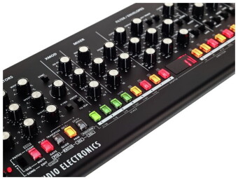 Roland SE-02 Фото 4