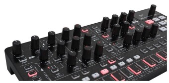 IK Multimedia UNO Synth Pro X Фото 3