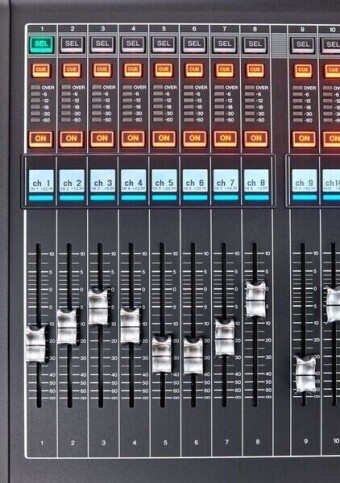 Yamaha QL1 Digital Mixing Console Фото 10