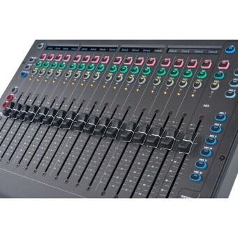 Allen & Heath QU-5D Dante Console Фото 2