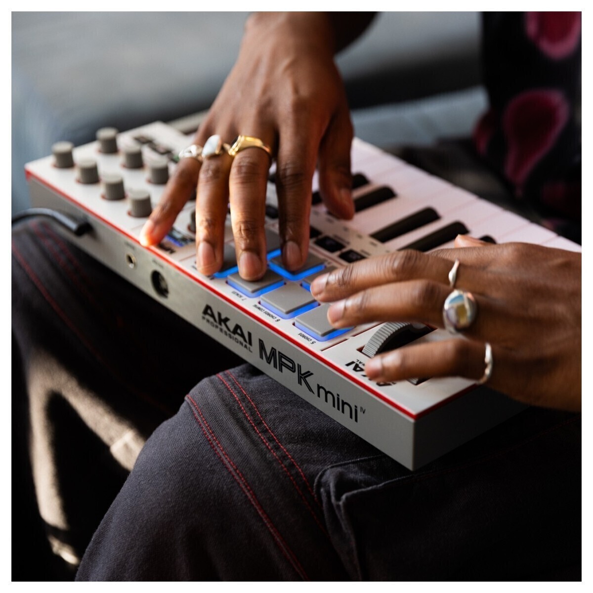 Akai Pro MPK MINI 4 Gray купить в Москве | UNITED MUSIC