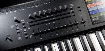 Korg Kronos 3 73 Фото 3